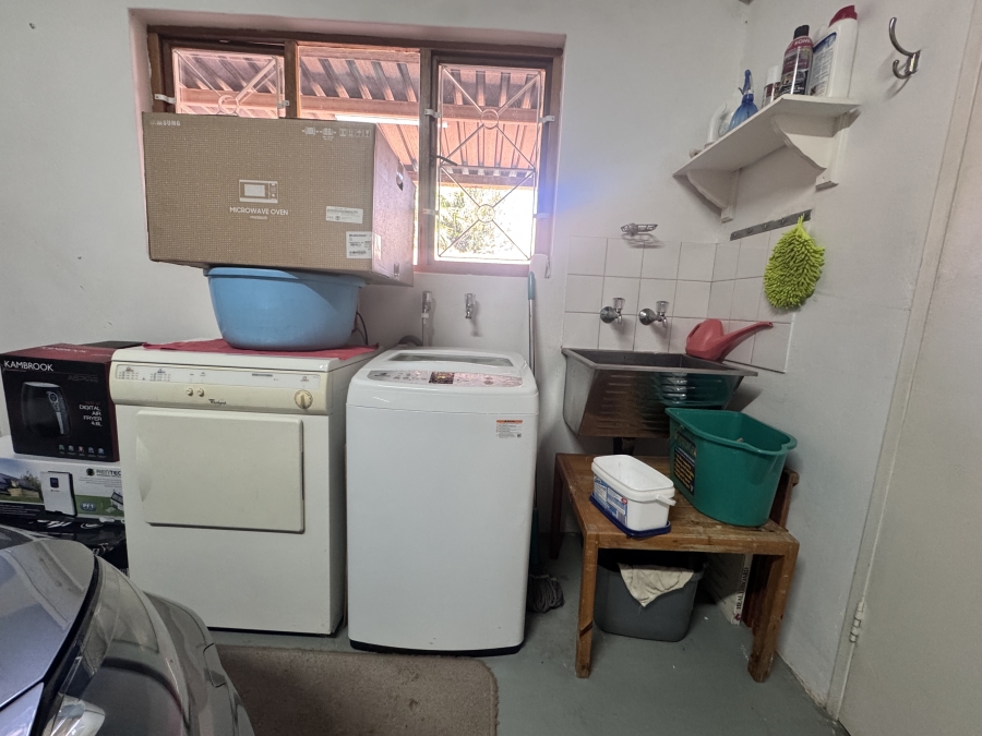 To Let 3 Bedroom Property for Rent in Flamwood North West